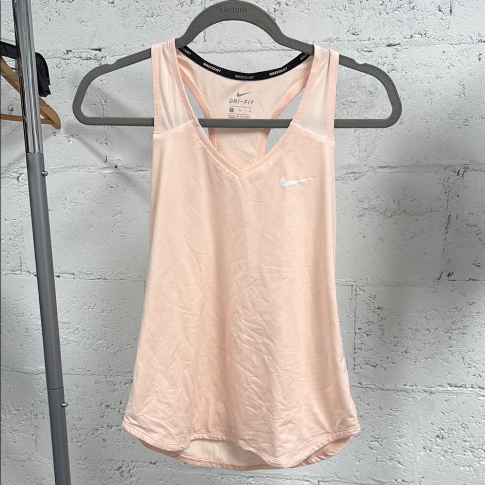 Nike Light Peach Athletic Tank Top - Sleeveless Dri Fit - Never Worn - Medium